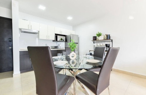 Monterrey Municipality Apartment | ¡De Lujo en Zona Sur! 4 camas + Wifi 5ppl 2BR|1br
