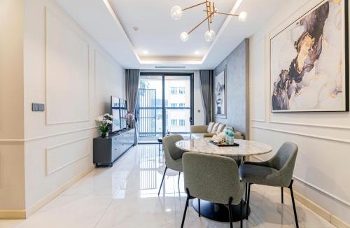 Little Japan Apartment | De Lux Madison Best Central 2 Bedrooms 2 Baths, Pool Gym