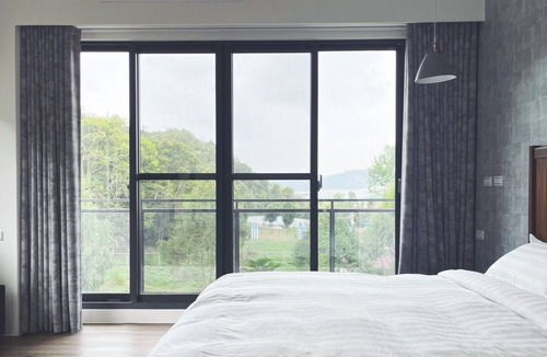 Puli Bed & Breakfast | Dear house