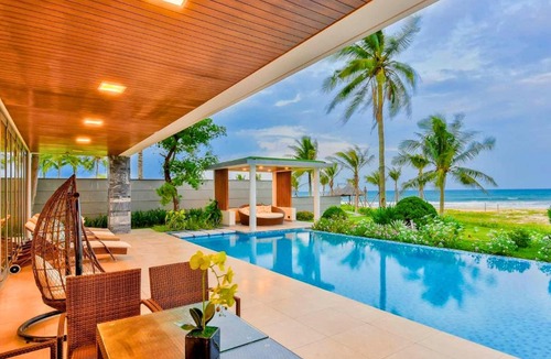 Ngu Hanh Son Villa | Deluxe Beachside Resort Danang