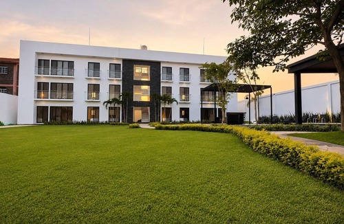 Cuernavaca Apartment | Deluxe Suite King size bed, kitchen and internet. Near event gardens 8