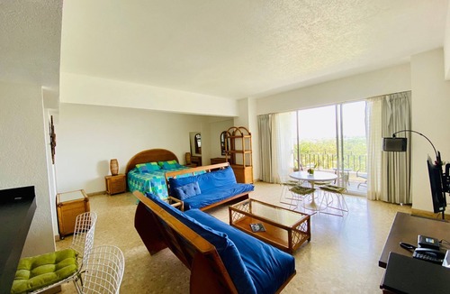 Granjas del Marques Apartment | Departamento/Loft en el Campo de Golf, Vista Increíble, Hermosas áreas Verdes