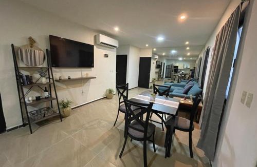 Tampico Apartment | Depa amplio PB con estacionamiento 7 personas
