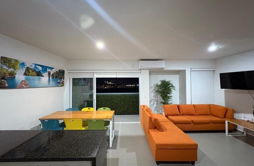 Villa Marina Apartment | Departamento con BONITA VISTA , BALCÓN y ALBERCA ! en CERRITOS - 406 A -
