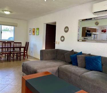 Playa Diamante Apartment | Departamento en Pb frente a la alberca
