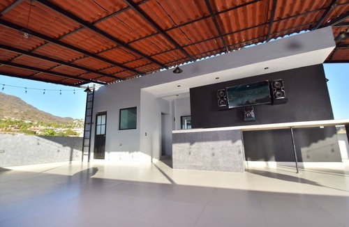 Raquet Club Apartment | Departamento y Terraza Aviña