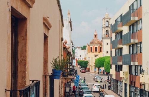 Downtown Queretaro Hostel | Department in front of the theater of the republic