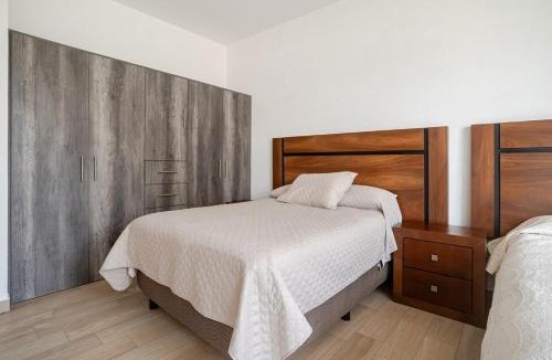 Atizapan de Zaragoza Apartment | Depto 6 personas 2 recámaras Zona Esmeralda Nova Esmeralda