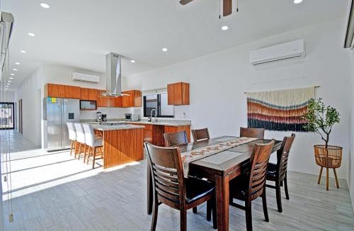 El Centenario House | Desert Luxury Villa Pool Rooftop Near Airport