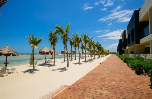 Yucatan Peninsula Apartment | Designer decorated villa for 9 Yucalpeten Marina Beach