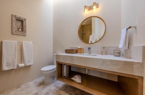 Zona Centro Villa | Designer Retreat in Centro Heated Pool & Views