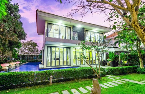 Ngu Hanh Son Villa | Desirable Beach Pool Villa