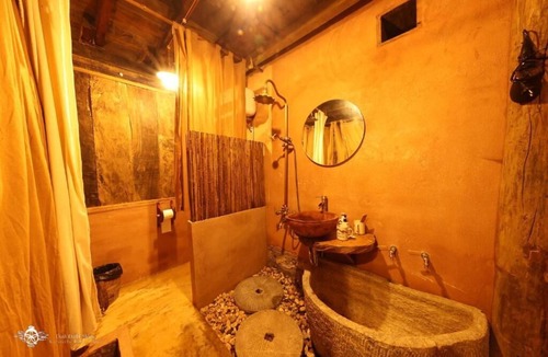Dong Van Hotel | Dinh Đá H'Mông - Karsterly Rock Lodge