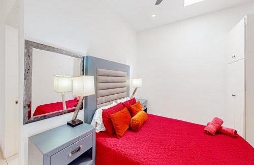 La Paloma House | Dog-Friendly Suite with Hot Tub, Kitchenette, Heated Outdoor Pool, Private Patio
