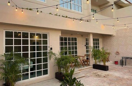 Downtown Cancun Apartment | Downtown Cancún Studio · Kitchenette, WiFi & A/C