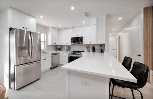 Saint Cloud House | Downtown Home with Basketball, Firepit and Just 20 Miles to Disney