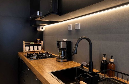 Monterrey Condo | Downtown - Luxury Urban Retreat - 6P Pool n views