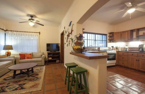 Esterito House | Downtown, private Pool, Walk to malecón