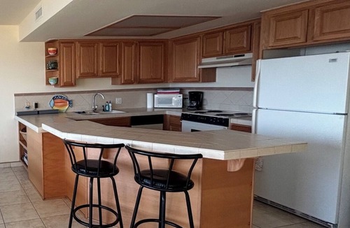 Centro Playas Condo | Downtown Rosarito Beach n Sand, 2 bedroom Condo, Directly on Beach Front