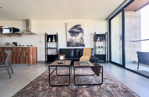 Avenida Revolucion Condo | Downtown Tijuana 1BR Suite Avenida Revolucion 904
