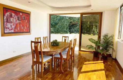 Zona 15 Apartment | DPh2 2 large apartments together
