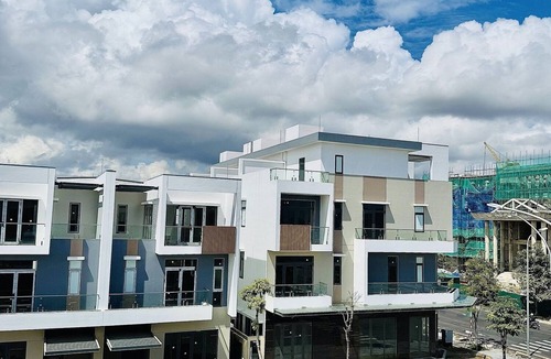 Huong Thuy Hotel | Dreamy homestay Hue