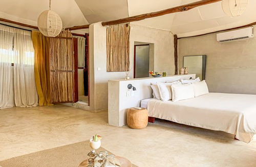 Zona Hotelera Hotel | Dune Boutique Hotel located at the party zone