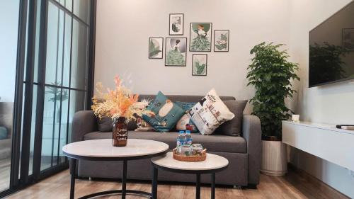 Van Giang Apartment | Ecopark Lushy Stay - Sunny Color