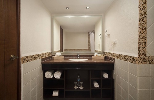 Cozumel Resort | El Cid La Ceiba Beach Hotel