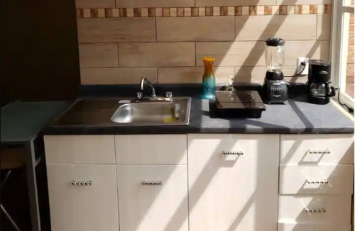 Coyoacan Apartment | El Puente cómodo estudio cocina y baño privados, metro General Anaya a 2 minutos