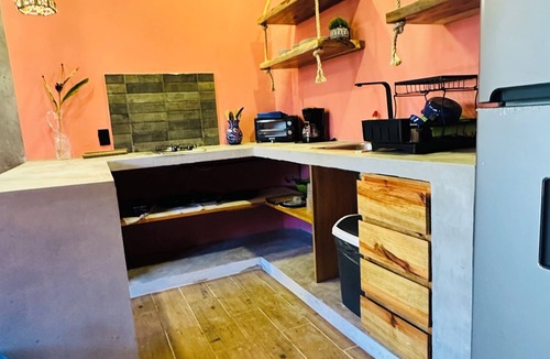 Los Tamarindos Apartment | El Secreto lgbtq+ 1 bedroom apartment in La Punta with AC