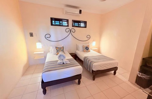 Centro Hotel | Elegant double suite in downtown Playa