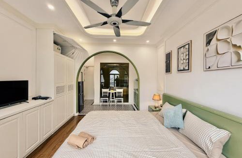 Bui Thi Xuan Apartment | Elegant home - City view - Center