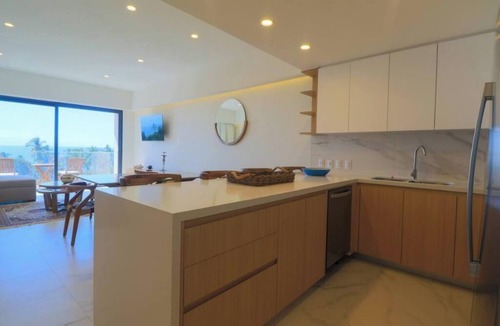 Bucerias Apartment | Elegant Ocean View Condo W/Infinity Pool Gym Jacuzzi