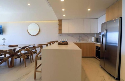 Bucerias Apartment | Elegant Ocean View Condo W/Infinity Pool Gym Jacuzzi
