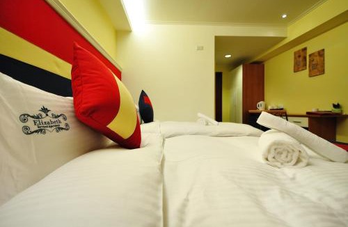 West District Hotel | Elizabeth Hotel