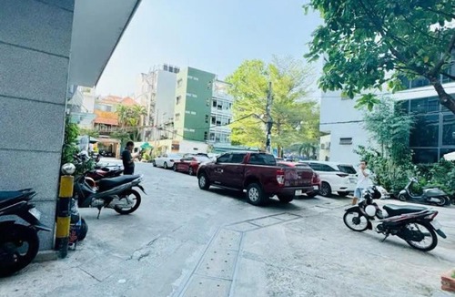 Phuong 6 Apartment | EMERALD APARTMENTS