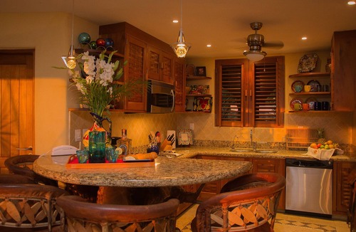Zihuatanejo Condo | Enjoy YEAR-ROUND! Summer Rates Available!