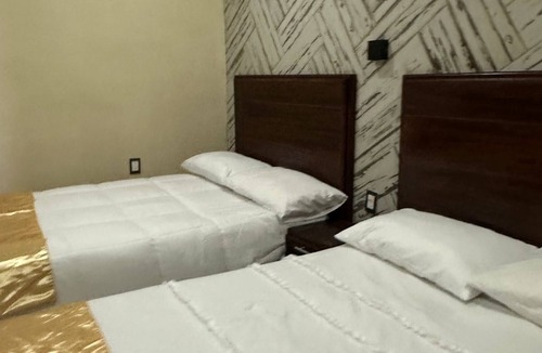 Colon Hotel | Enrique Resendiz Vega