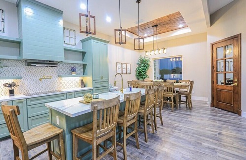 Harlingen House | Entertainers Dream w/Hot Tub, Pool, Arcade & Gym