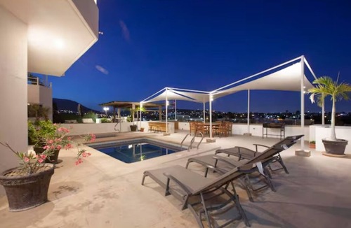 Esterito House | Entire Home 6 Beds Sleeps 10 Pool Jacuzzi and Gym