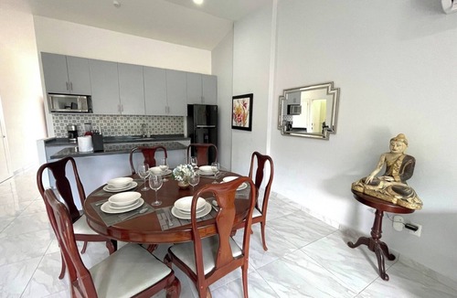 Ildefonso Green Apartment | Epic 155m² Family Penthouse – Sleeps 7 with Rooftop Marina Views!