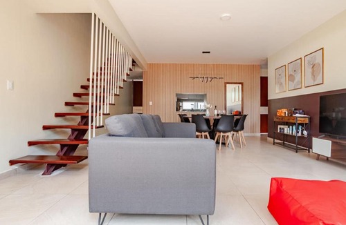 Roma Sur Apartment | Escápate a un dúplex exclusivo con vino y terraza