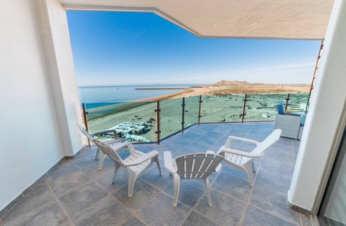 Sandy Beach Condo | Esmeralda Beach Resort 3 Bedrooms Condo B 703