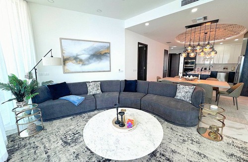 Sandy Beach Condo | Esmeralda Beach Resort 3 Bedrooms Condo C 1402