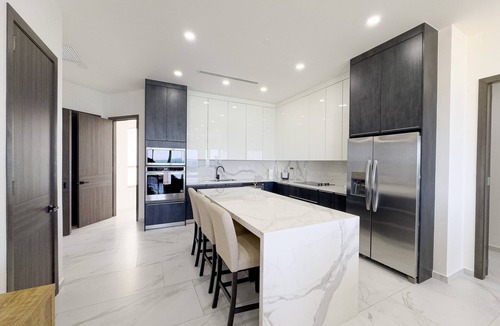 Sandy Beach Condo | Esmeralda Beach Resort 3 Bedrooms Condo C 1102