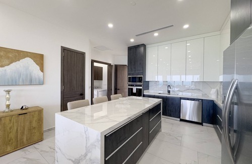 Sandy Beach Condo | Esmeralda Beach Resort 3 Bedrooms Condo C 1102