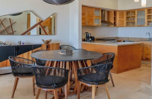 La Paz Condo | Everything Nearby Beach, Pool, Gym, Tennis