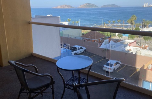 Balcones de Loma Linda Apartment | Excellent condo nice view near the beach