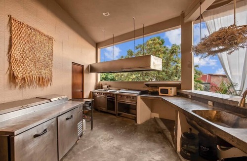Tepoztlan House | Exclusive 5-Bedroom Retreat in Tepoztlán with Infinity Pool